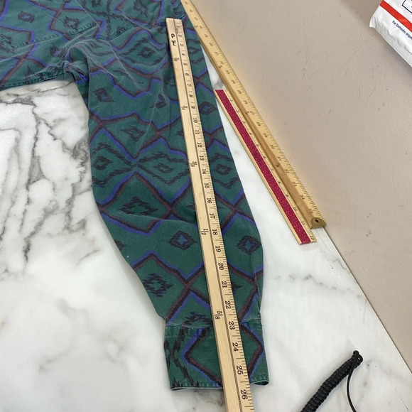 Larry Mahan Button Down Shirt Mens Size Large Green Blue Vintage Rodeo Geometric - Picture 10 of 11